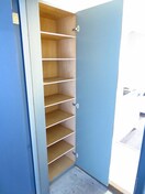 玄関 よしみハウジングビル