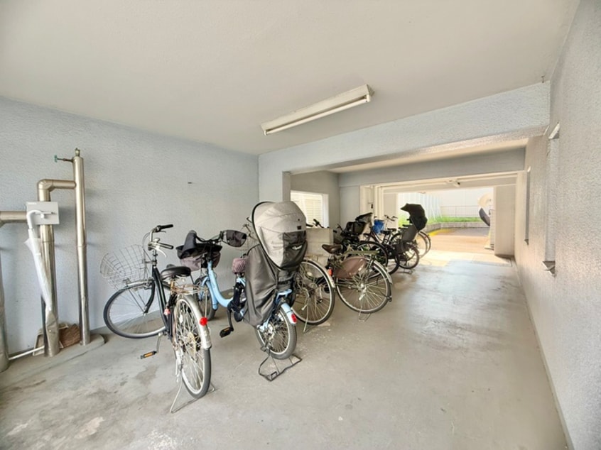 駐輪場 ハイツ与野