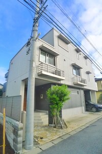 アドニス