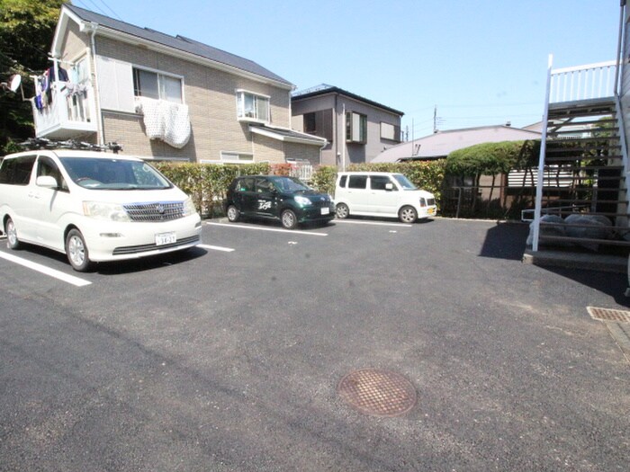 駐車場 ハイツユタカ