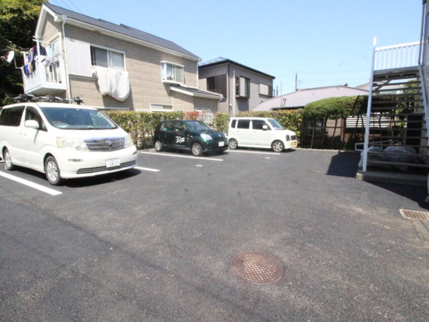 駐車場 ハイツユタカ