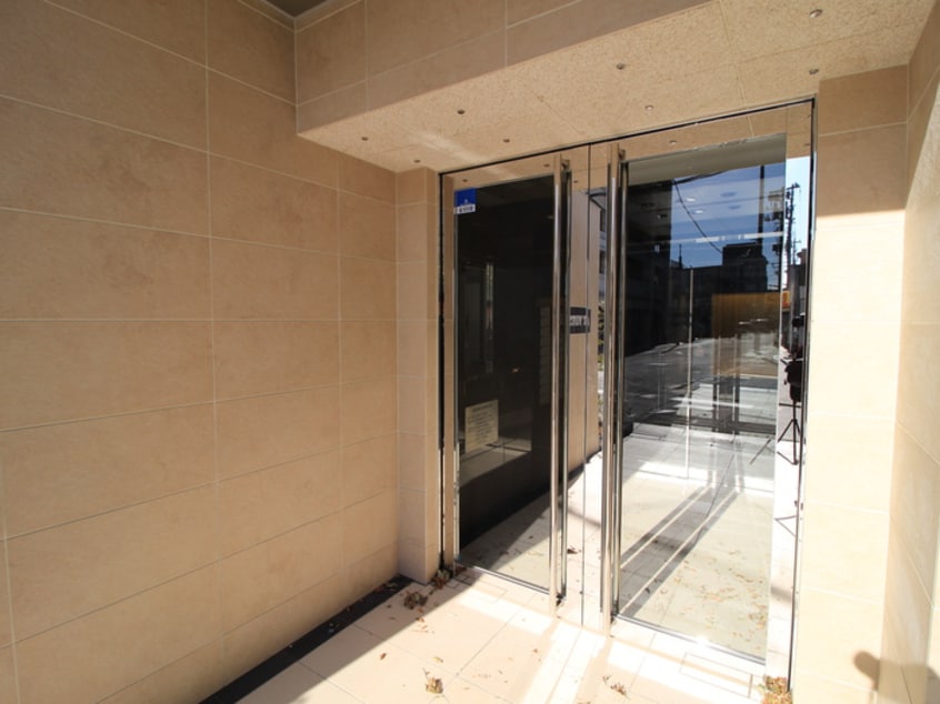 エントランス部分 ＡＺＥＳＴ四つ木（１００１）