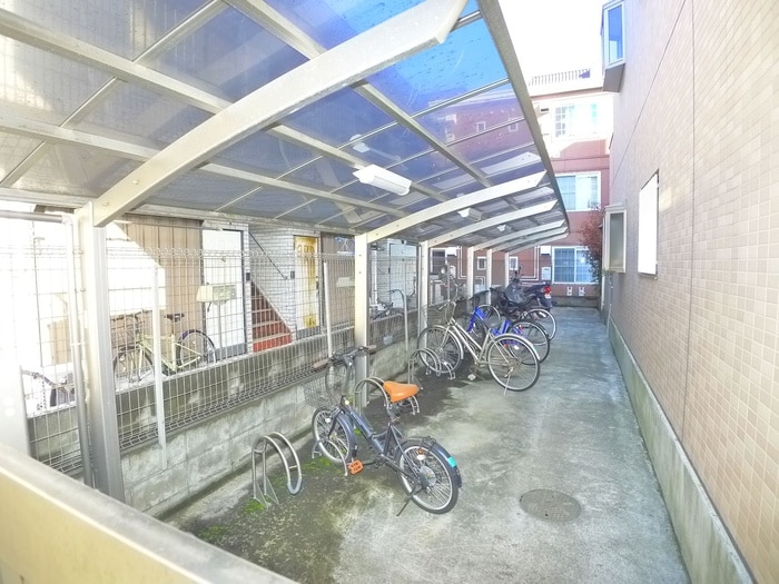 駐輪場 ハートウッドコート