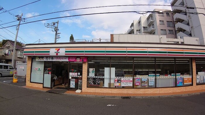 セブンイレブン横浜帷子町２丁目店(コンビニ)まで371m クリアハウス