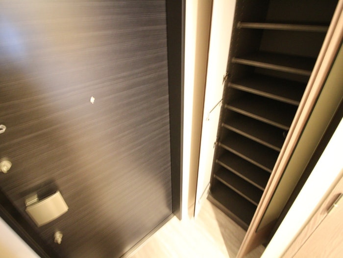 玄関 ﾌﾟﾗｳﾄﾞﾌﾗｯﾄ両国ｲｰｽﾄ