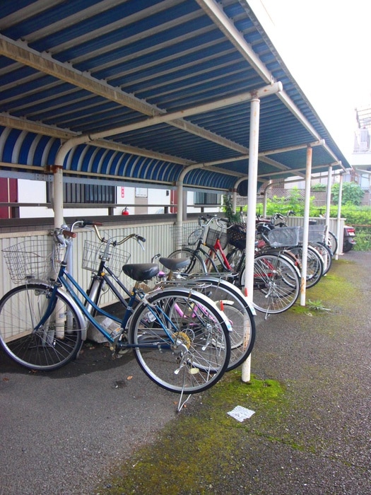 駐輪場 グランデール向原