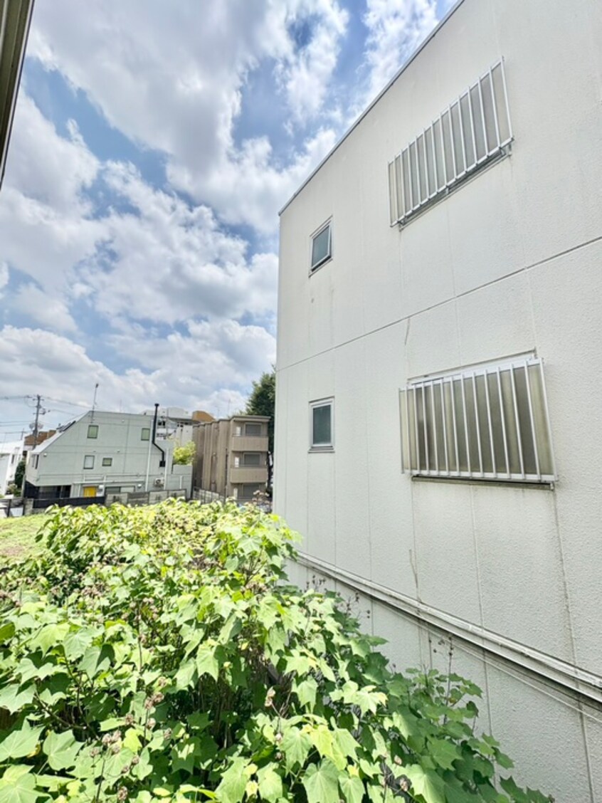 室内からの展望 エリ－ル関町