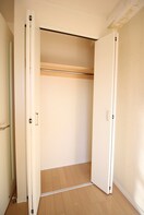 収納 スーリエ中野