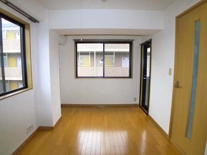 居室 コンフォート・エム