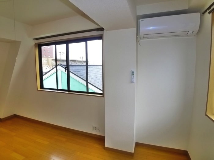 居室 コンフォート・エム