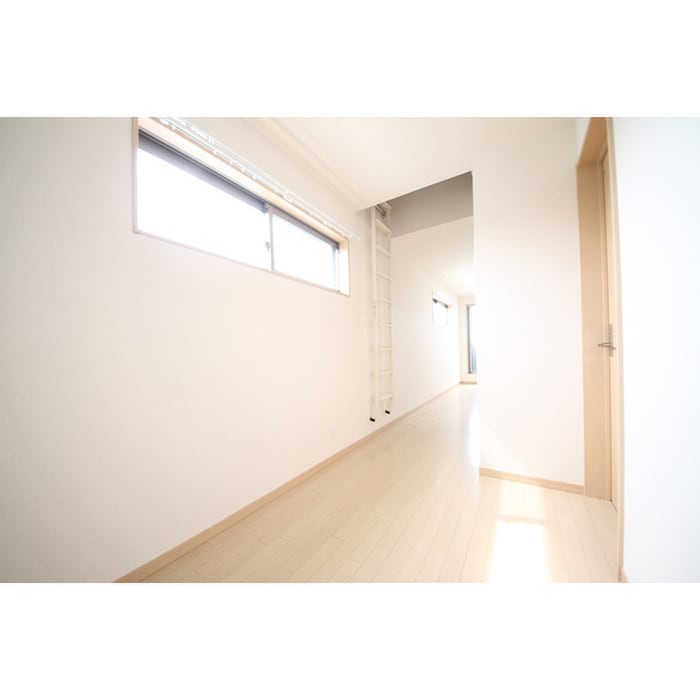 居室 Luna Park Horikiri