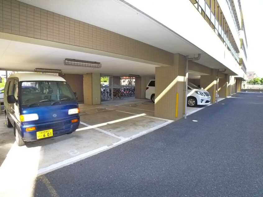 駐車場 サンコート中島