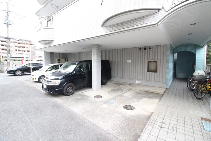 駐車場 アコ－ル十文字
