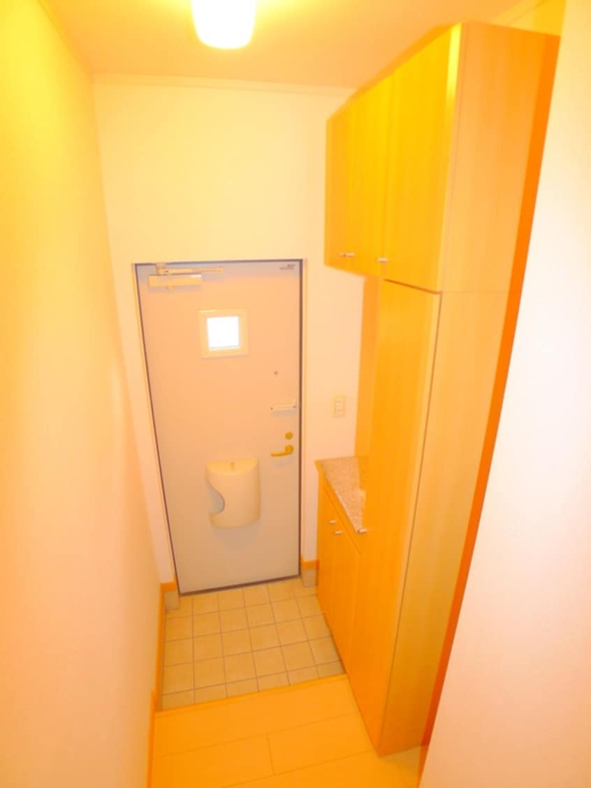 玄関 アンジュアム－ルＡ