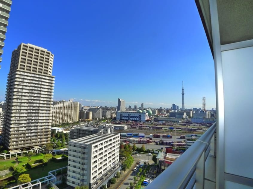 室内からの展望 ﾛｲﾔﾙﾊﾟｰｸｽﾀﾜｰ南千住