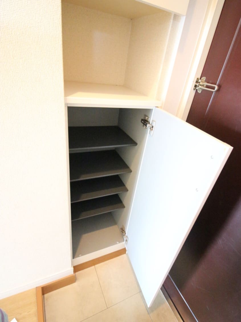 靴箱 ファミネスハイツ海老沢