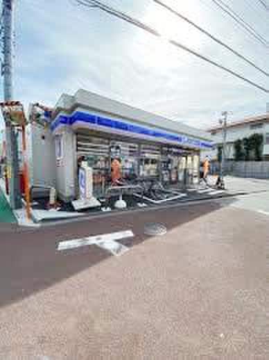 ローソン　品川大崎3丁目店(コンビニ)まで120m ファミネスハイツ海老沢