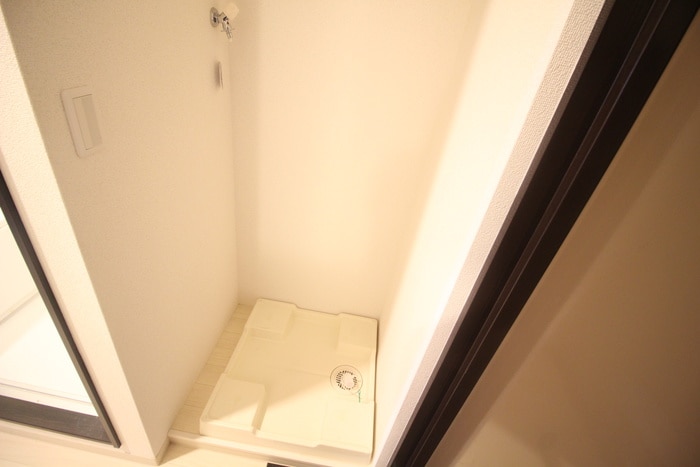 洗濯機置場 ドミール大倉山