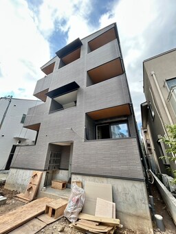 建築中