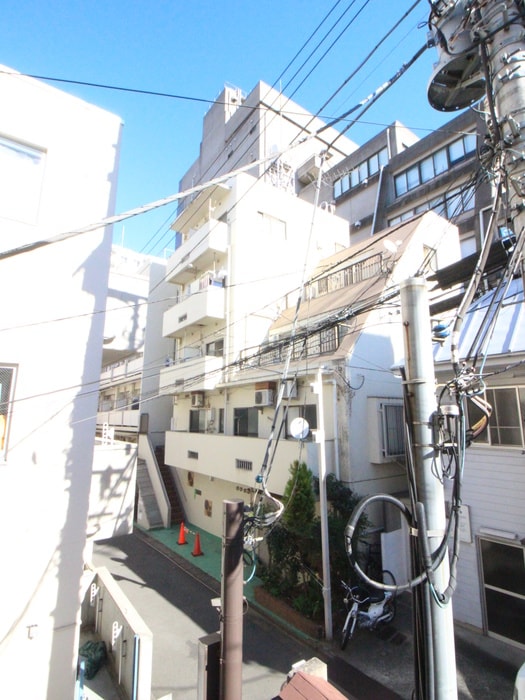 室内からの展望 ヒットビット新宿