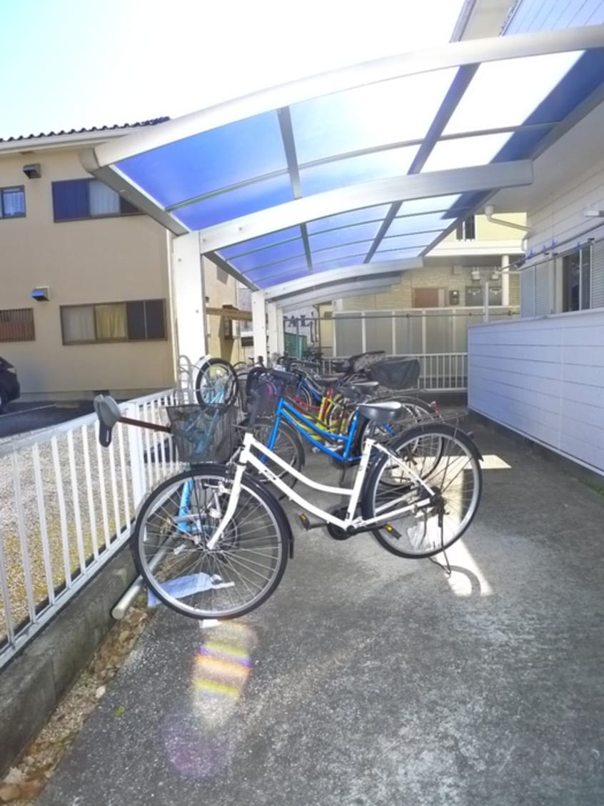 駐輪場 エスペラント立澤
