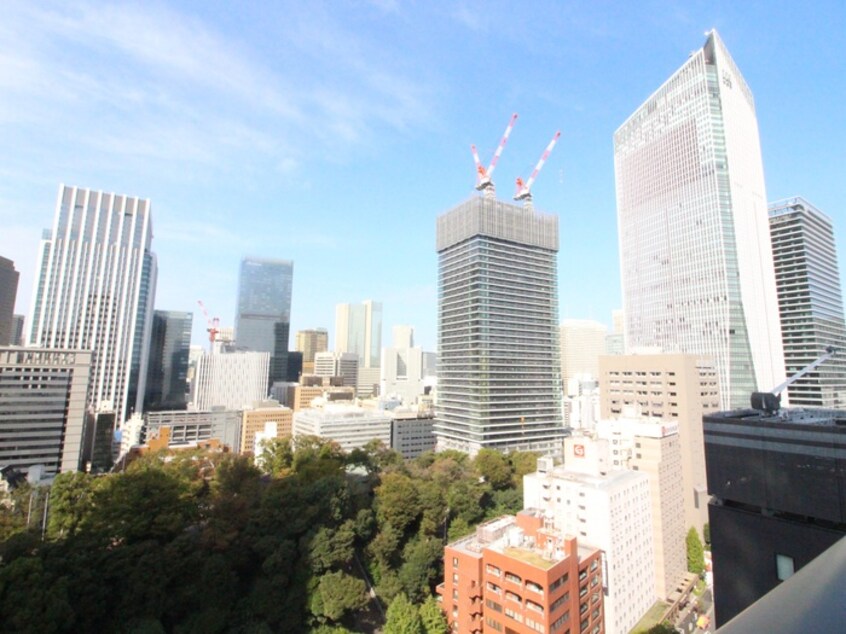 室内からの展望 パークキューブ愛宕山タワー