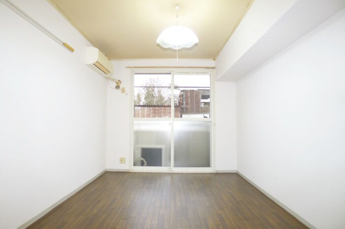 居室 ユーコーポB