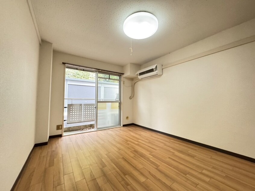 居室 カーサ７０３