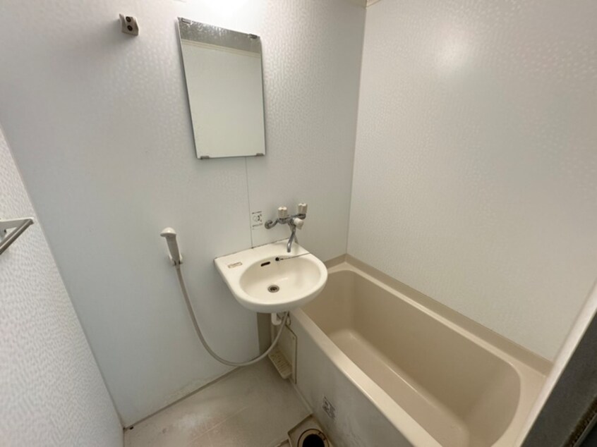 バス／シャワールーム等 カーサ７０３