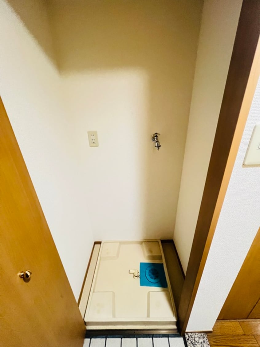 洗濯機置場 モアクレスト築地(206)