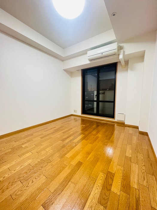 居室 モアクレスト築地(206)