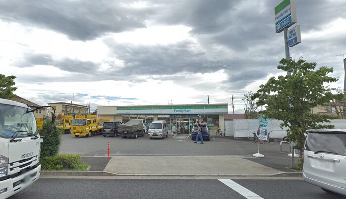 ファミリ－マ－ト昭島市玉川町店(コンビニ)まで809m ヒルトップテラスＡ棟