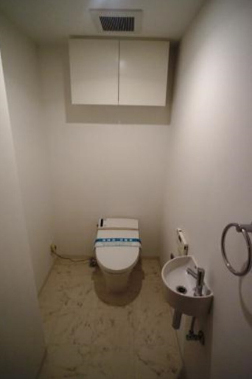 トイレ 四谷アパ－トメント