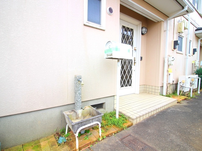 エントランス部分 ガ－デンホ－ムズＥ