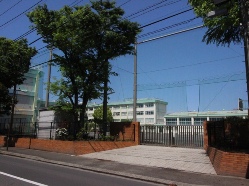 篠崎中学校(中学校/中等教育学校)まで660m 針谷様貸家