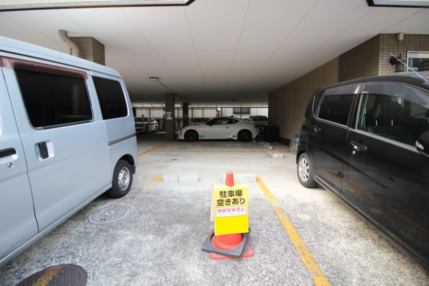 駐車場 エステ－トハネダ