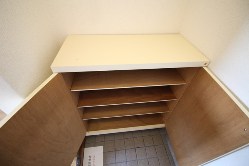 靴箱 エステ－トハネダ