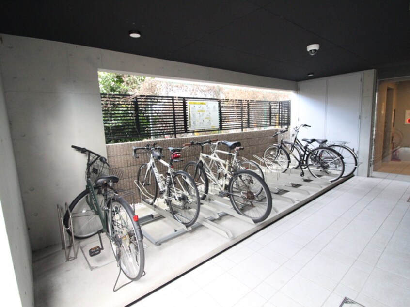 駐輪場 ウェルスクエアイズム高円寺