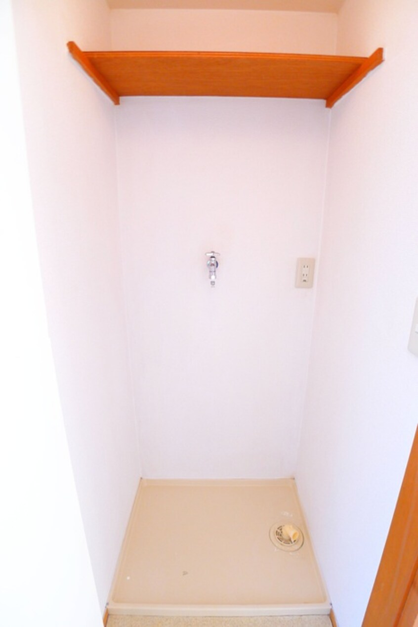 洗濯機置場 メゾンド・貝塚