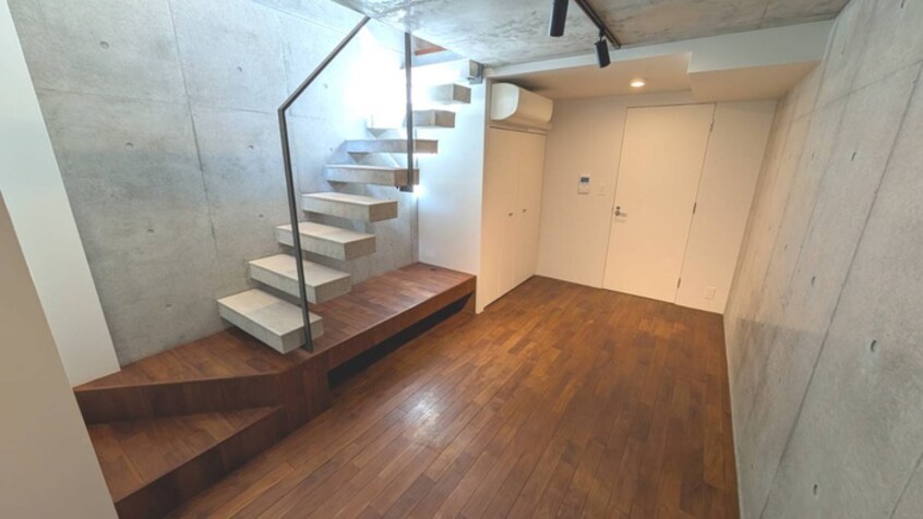 居室 LEGALAND高円寺