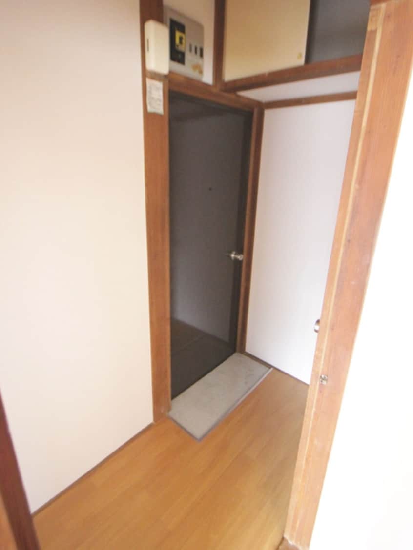 廊下 たま江荘
