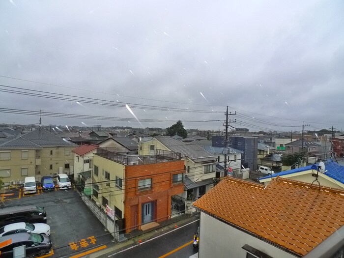 室内からの展望 ハイツ東菅野