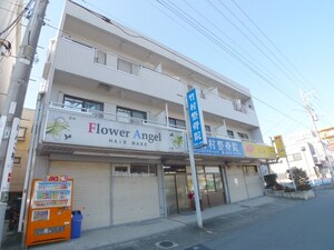 チコラース