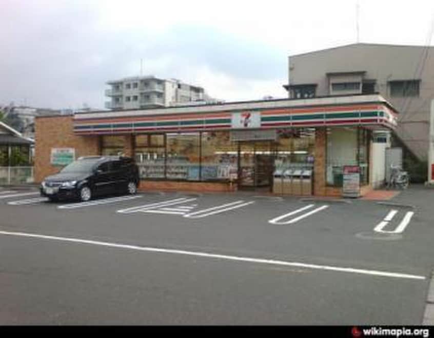セブンイレブン(コンビニ)まで300m サンライズ