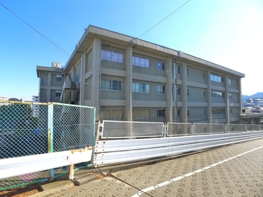 池上小学校(小学校)まで624m グローリーハイツ