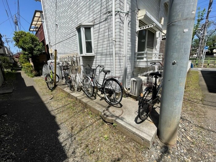 駐輪場 カ－サ・エルフィン