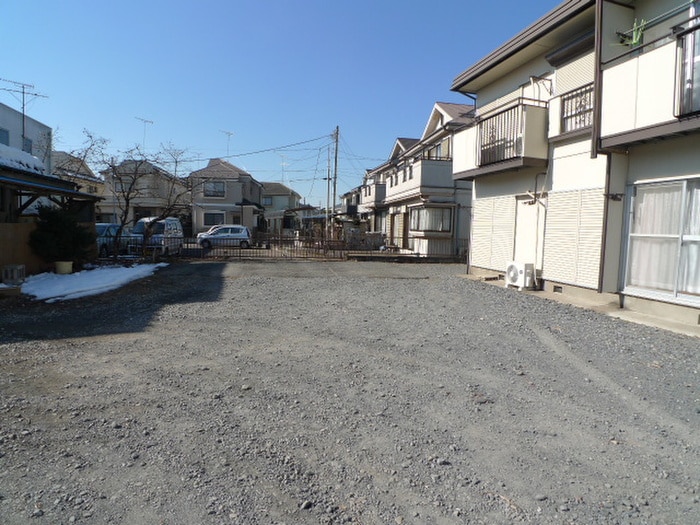 駐車場 岩沢ハイツ