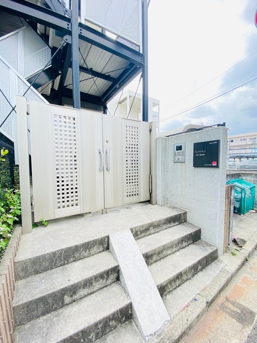 エントランス部分 リブリ・ＡＤＯＮＩＳ