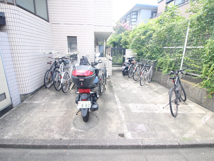 駐輪場 陣屋ハイツ（108）