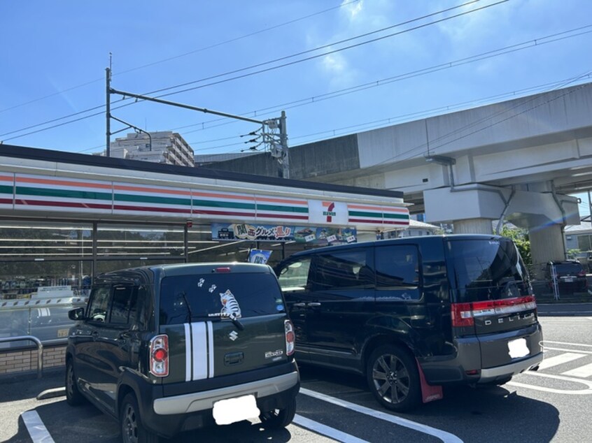 セブンイレブン多摩鶴牧１丁目店(コンビニ)まで115m アルテヴィータ1（A802）